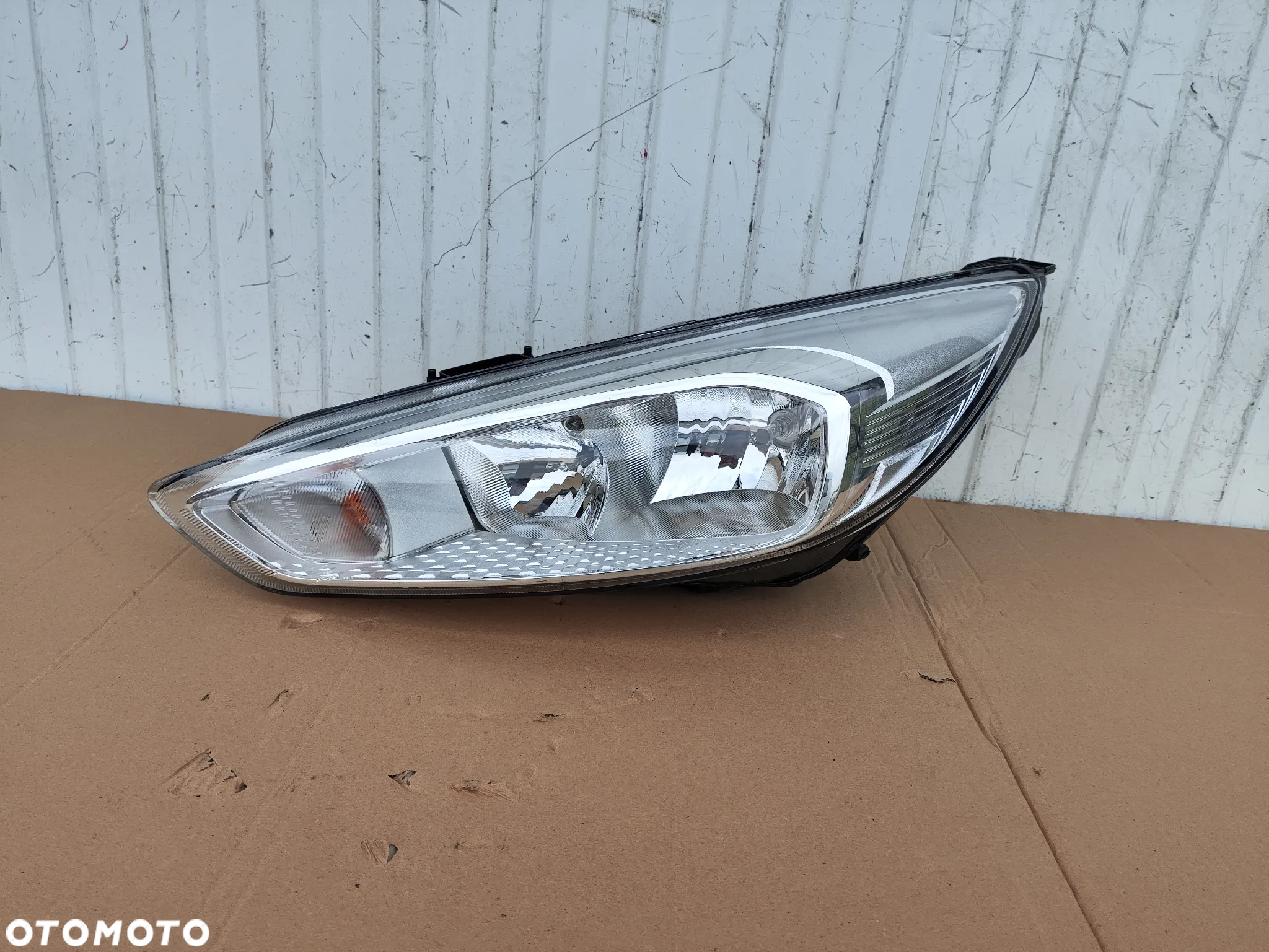 FORD FOCUS MK3 LIFT 14-18 LAMPA LEWA PRZÓD - 2