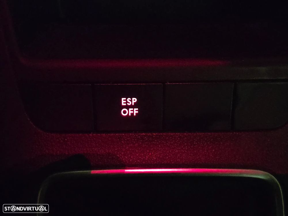 VW Golf Plus 2.0 TDi Confortline - 12