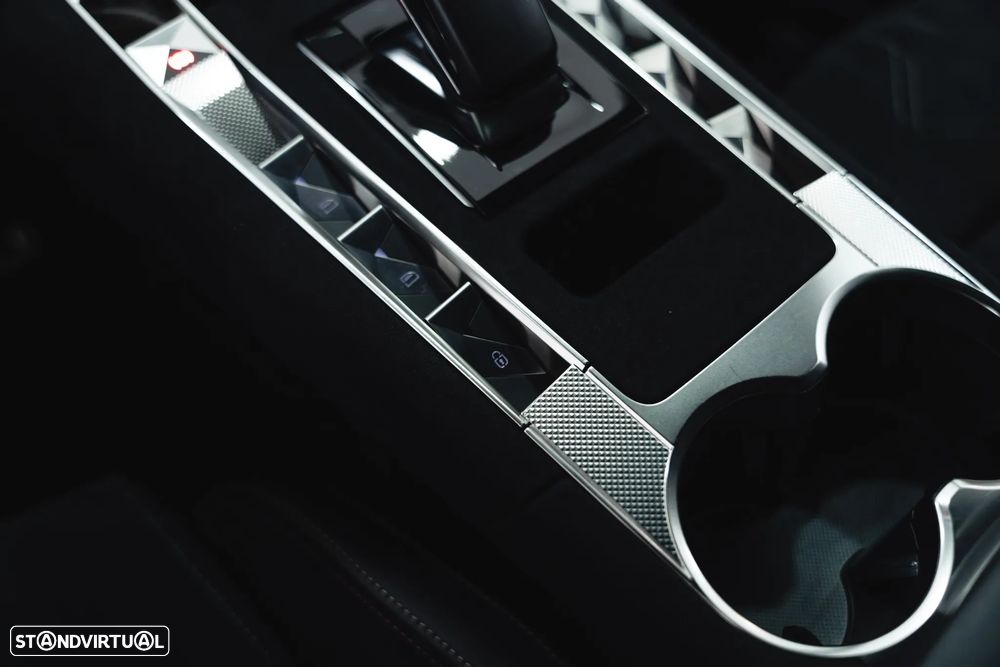 DS DS7 Crossback E-Tense Performance Line EAT8 - 36