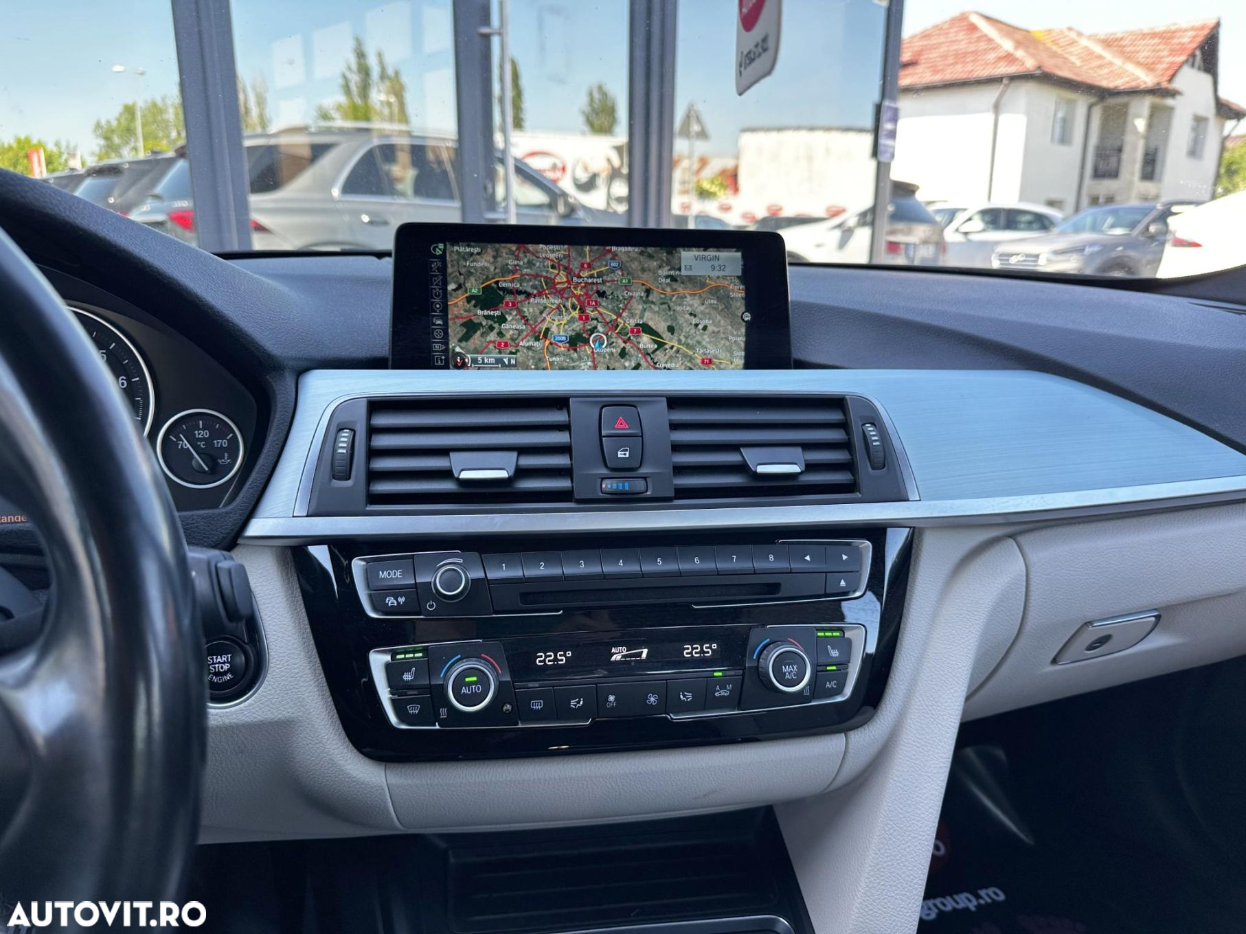 BMW Seria 3 320i Aut. Sport Line - 11