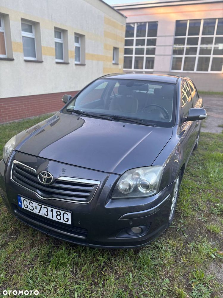 Toyota Avensis 2.0 D-4D - 1