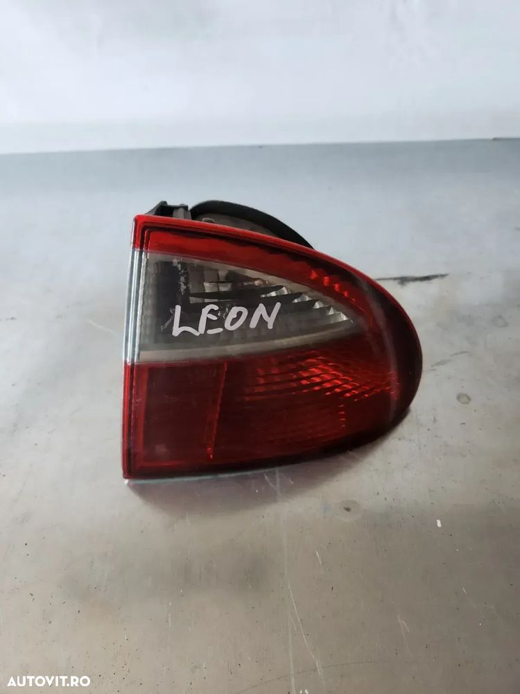 Lampa Stop Tripla Dreapta Seat Leon Model An 2001-2002-2003-2004 - Dezmembrari Arad - 2