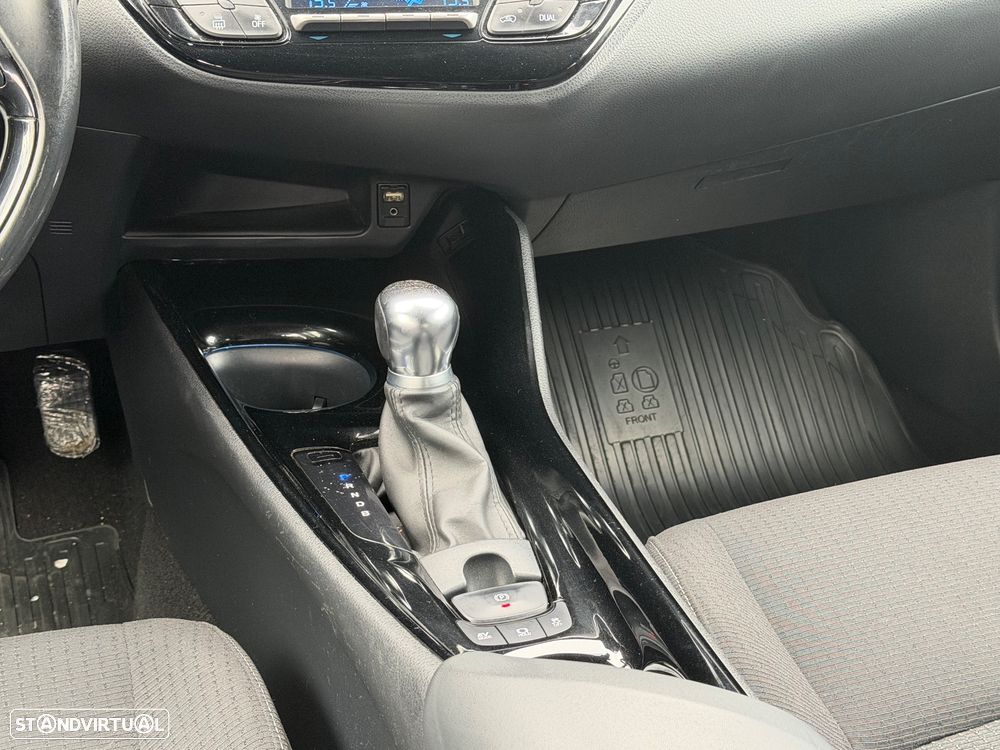 Toyota C-HR 1.8 Hybrid Square Collection - 43