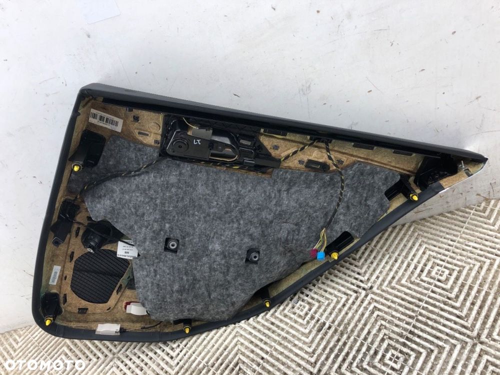 BOCZEK DRZWI LEWY TYŁ  MERCEDES-BENZ CLS (C218) 2011 - 2017 CLS 350 CDI / d (218.323) 195 kW [265 - 4