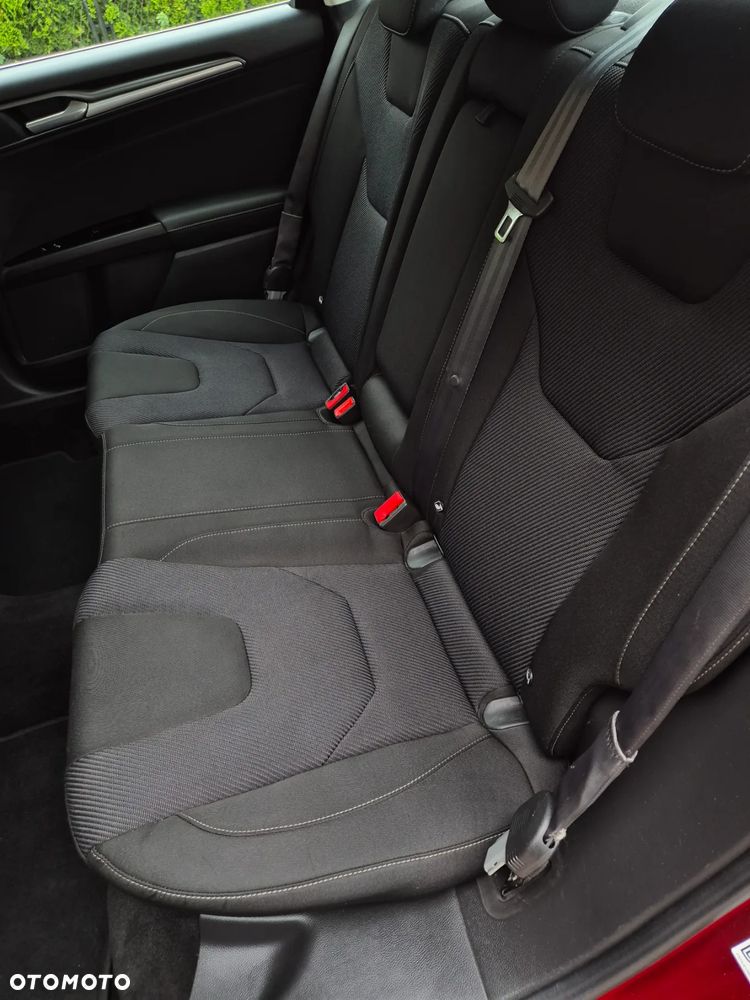 Ford Mondeo 2.0 Hybrid Titanium - 11