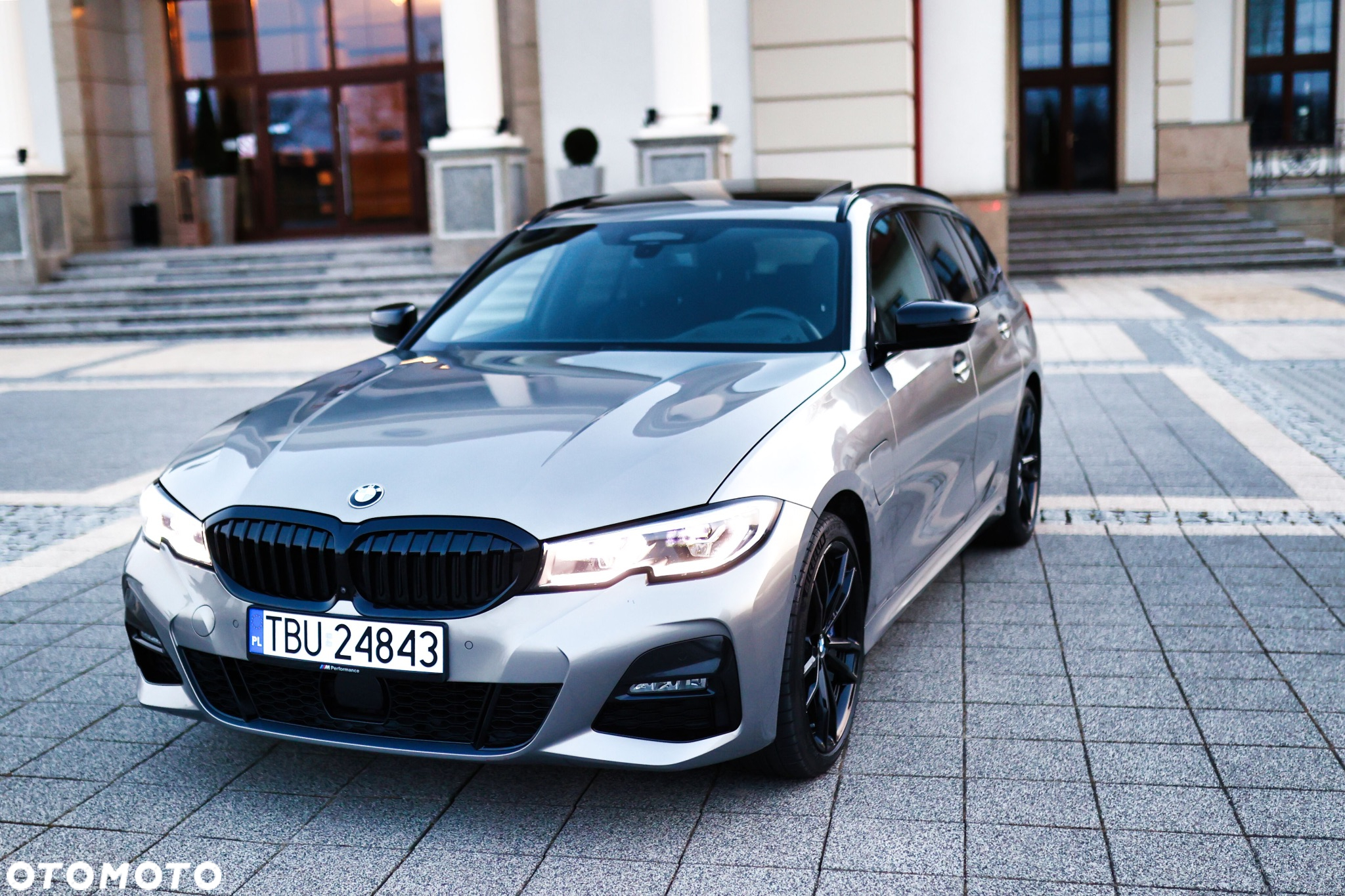 BMW Seria 3 330e M Sport sport - 11