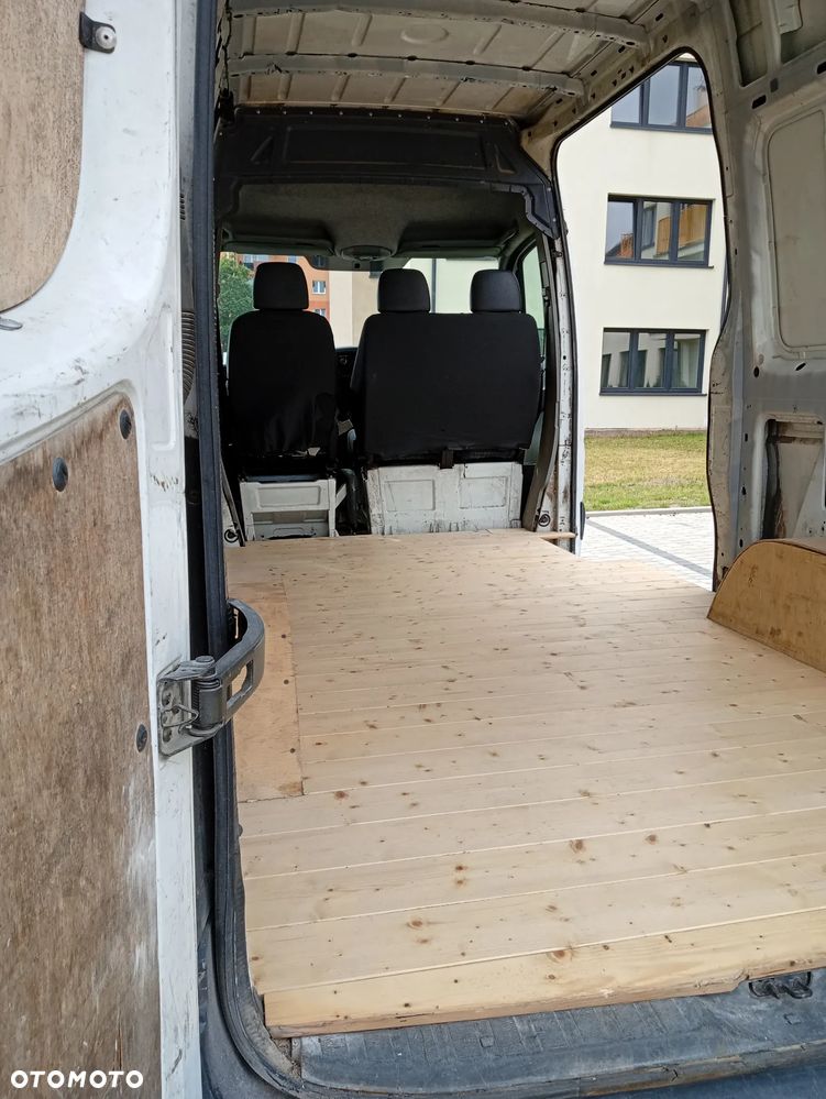 Mercedes-Benz Sprinter - 32