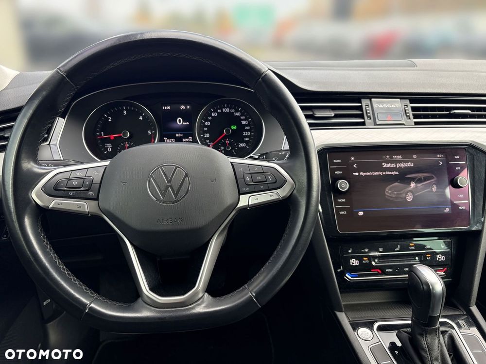 Volkswagen Passat - 13