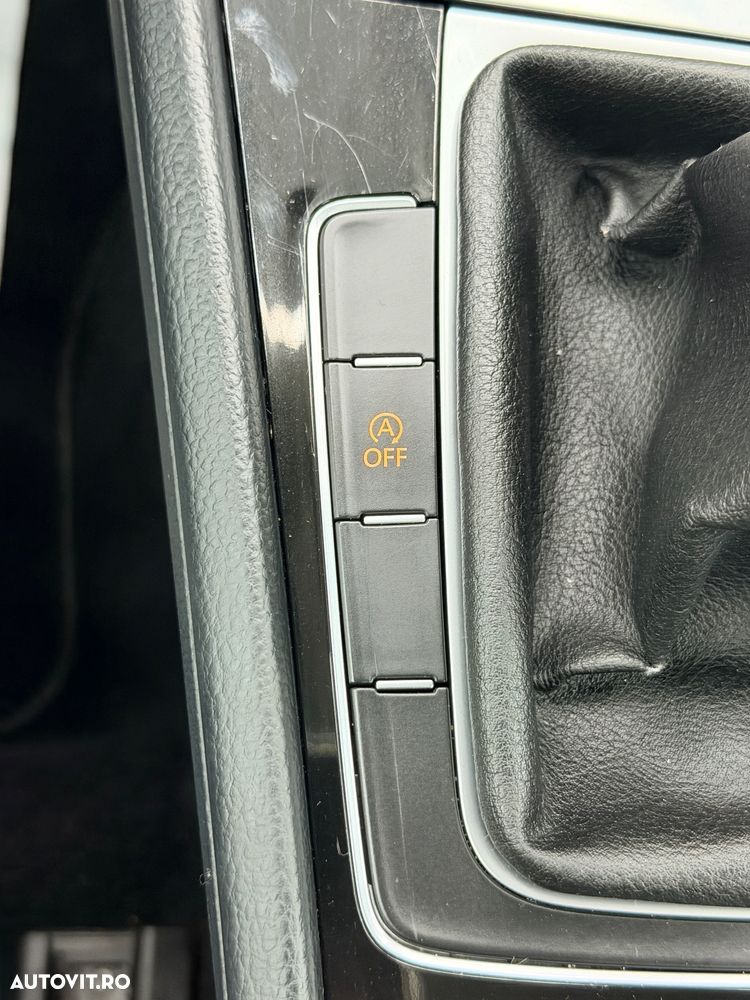 Volkswagen Golf 1.6 TDI BlueMotion Technology Trendline - 24