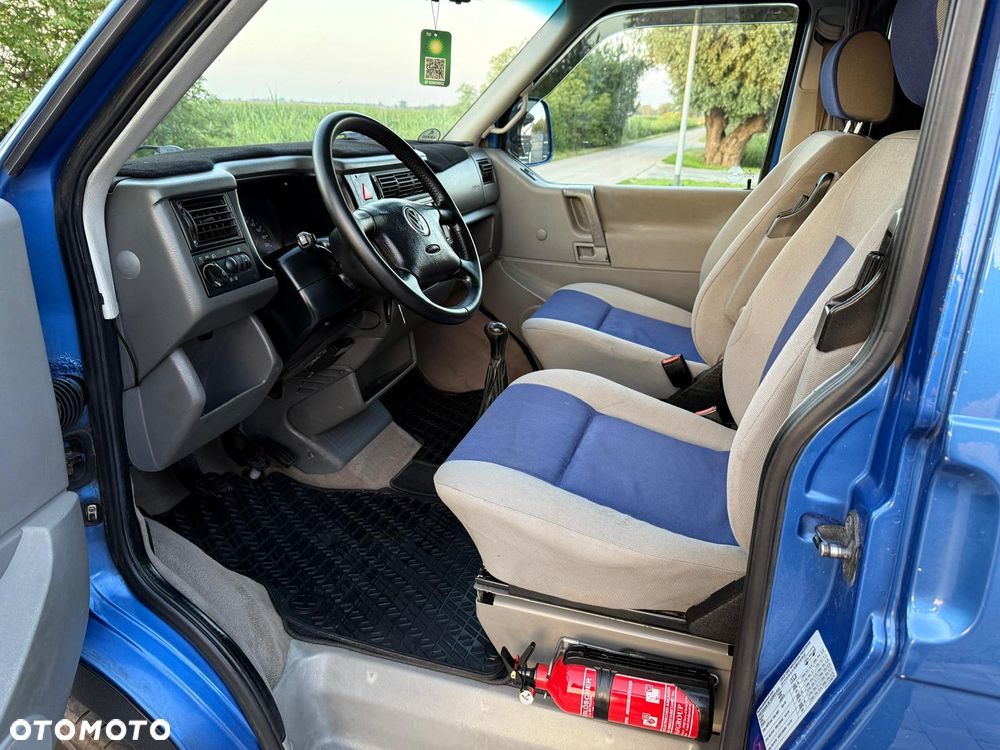 Volkswagen Multivan Standard - 18
