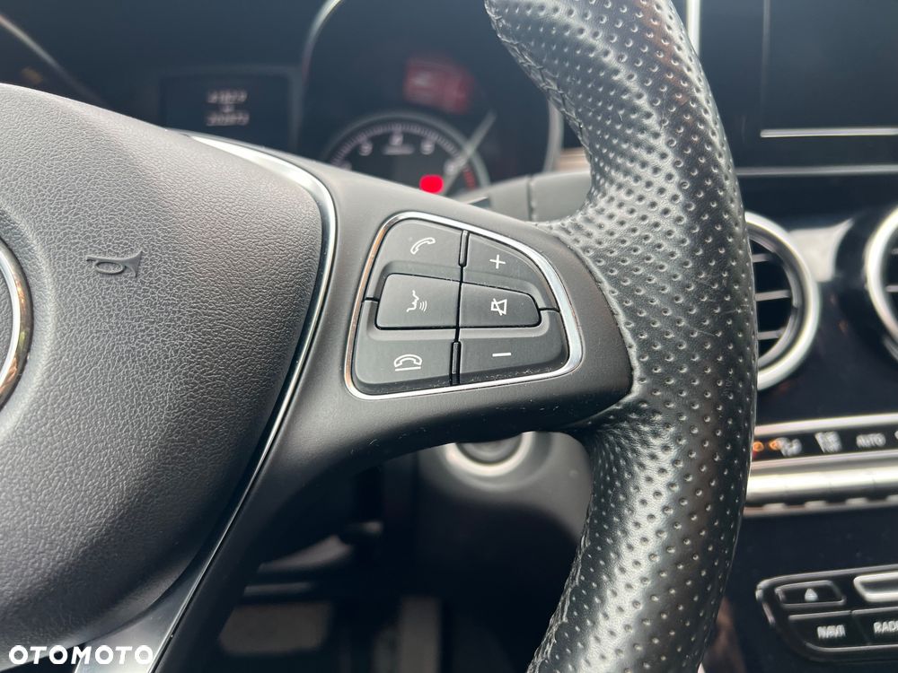 Mercedes-Benz Klasa C 250 7G-TRONIC - 35