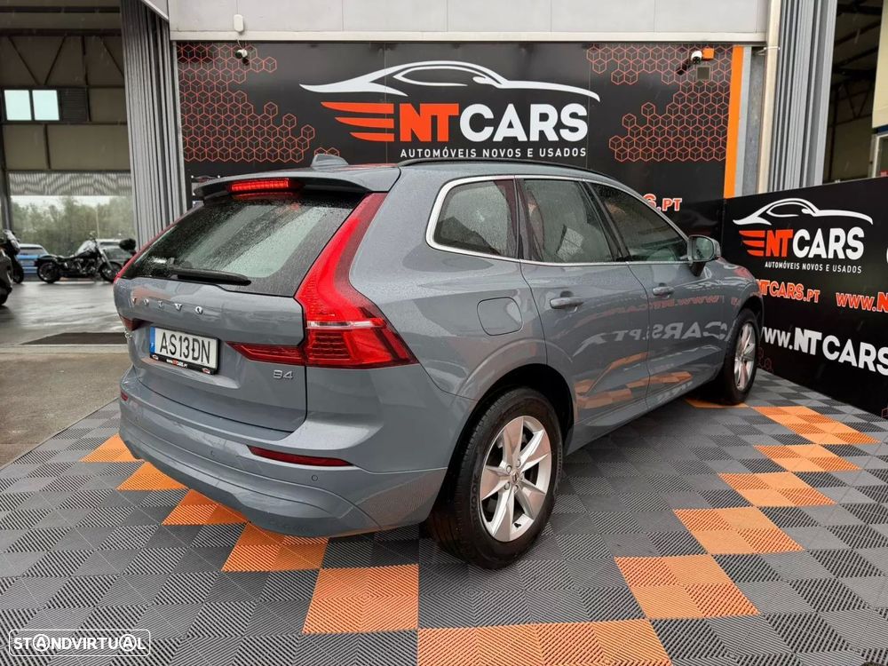 Volvo XC 60 2.0 B4 Core - 2