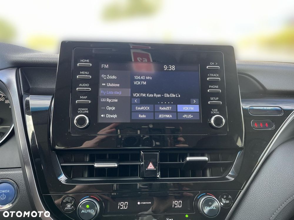 Toyota Camry 2.5 Hybrid Comfort CVT - 18