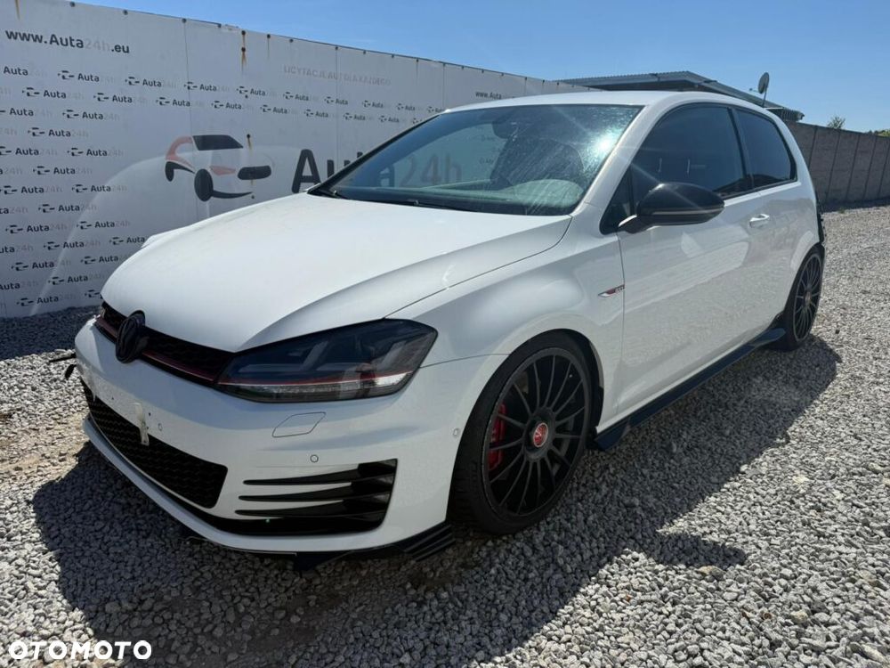 Volkswagen Golf GTI Performance BlueMotion Technology - 1