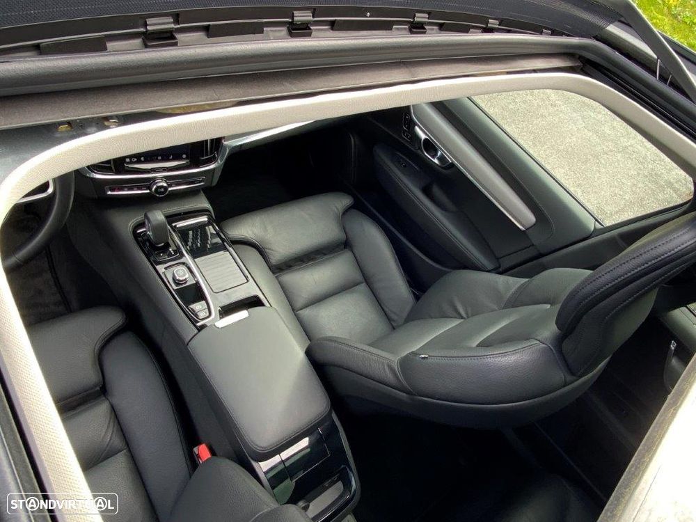 Volvo V90 2.0 T6 PHEV Plus Dark AWD - 22