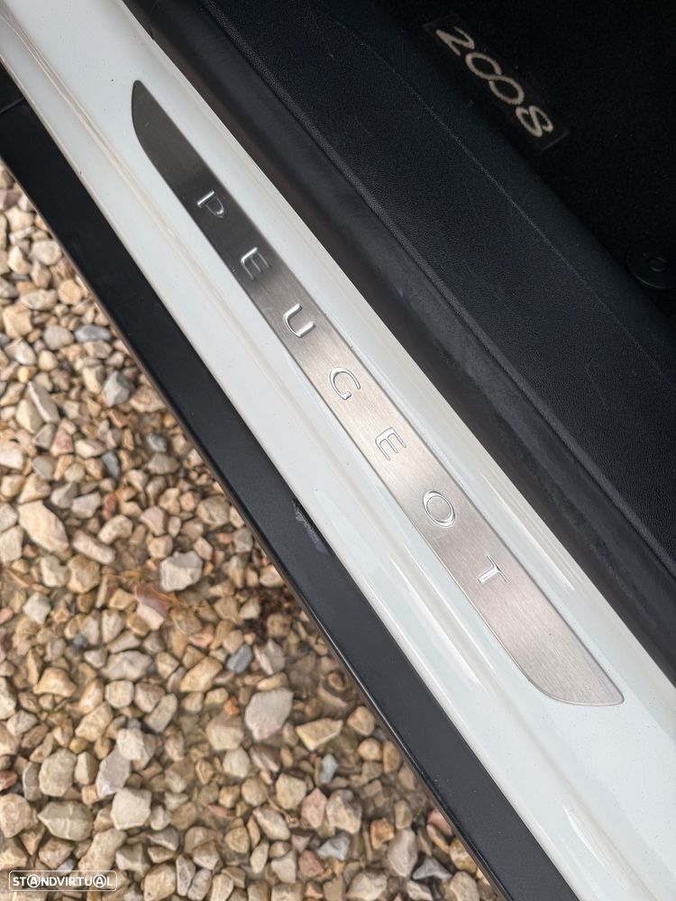 Peugeot 2008 PureTech 130 Stop&Start GT-Line Edition - 11