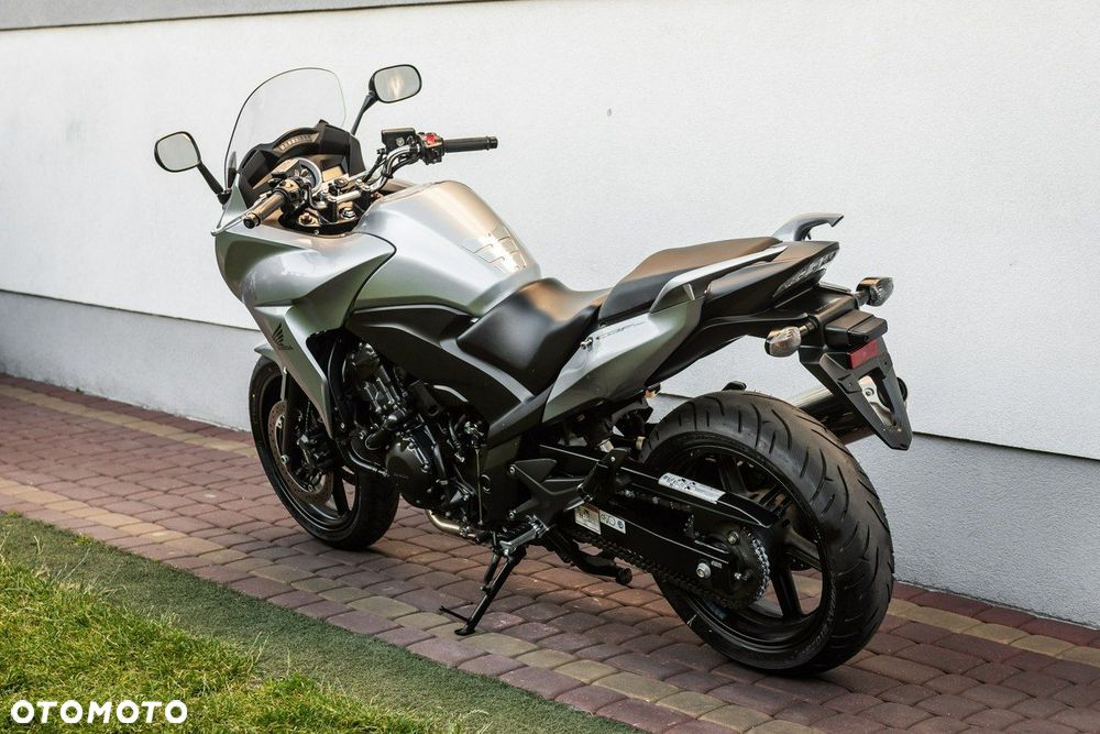 Honda CBF - 4
