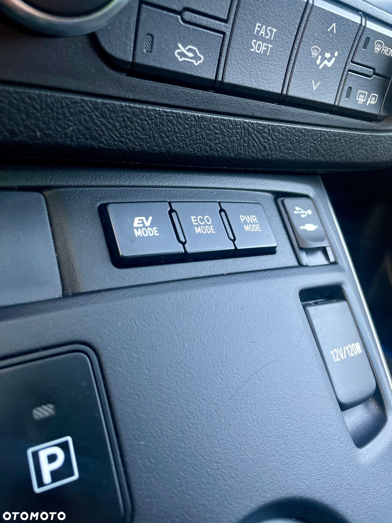 Toyota Auris 1.8 HSD Prestige - 19