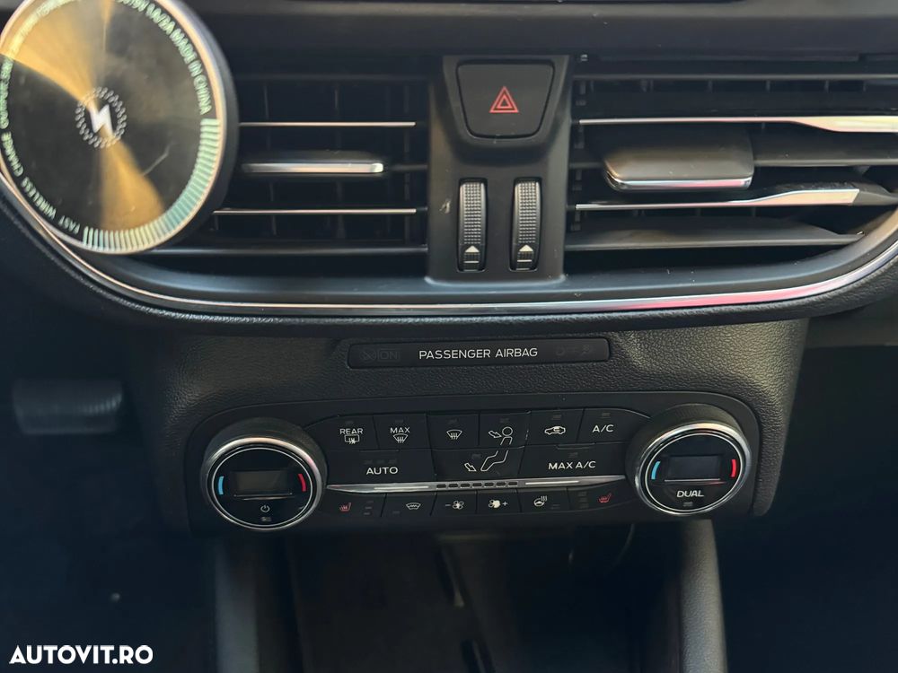 Ford Focus 1.5 EcoBlue Titanium Business - 17