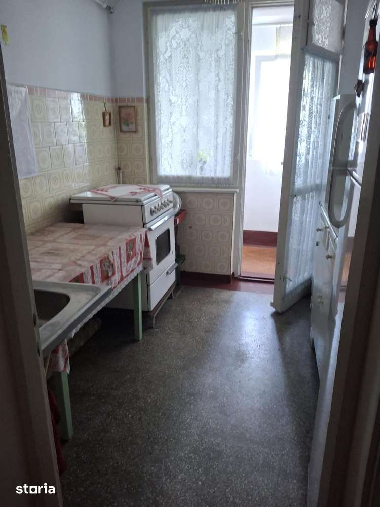 ! 2 camere Tiglina2 et4/4 ,2 Balcoane ,izolatie noua — fotografia 3