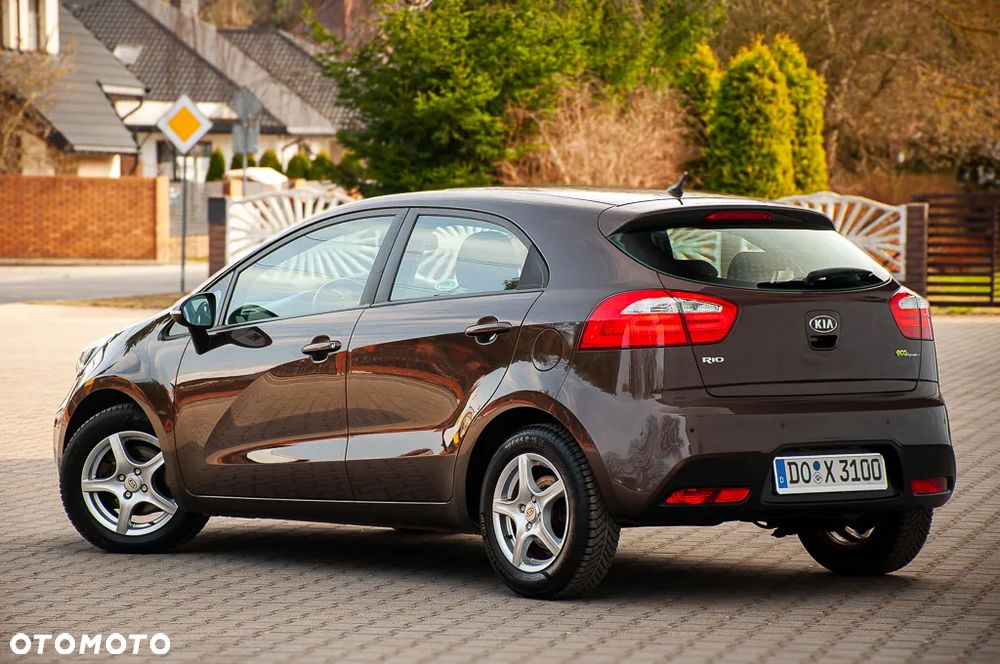 Kia Rio - 16