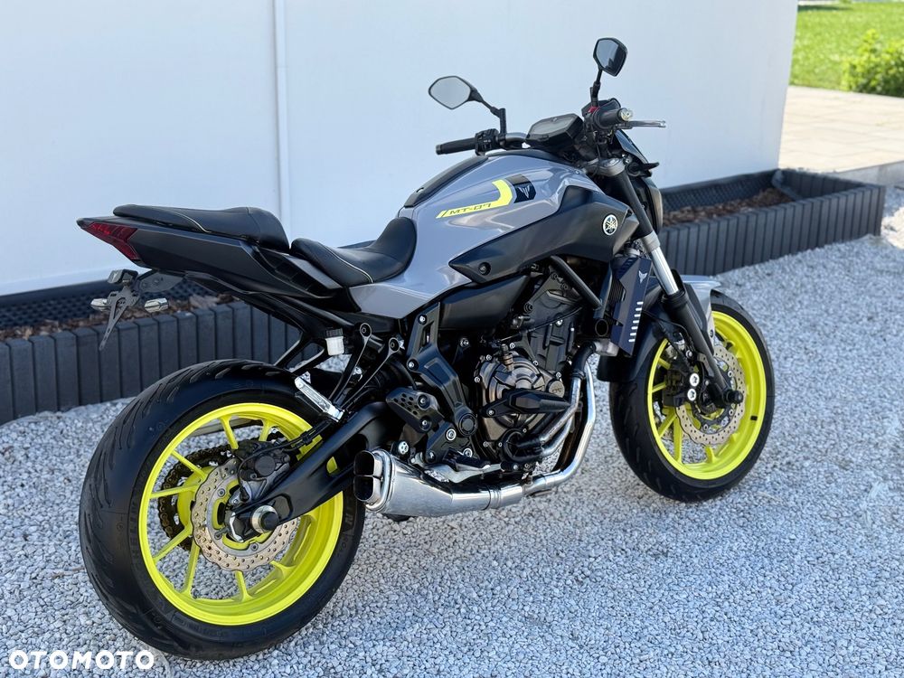 Yamaha MT - 22