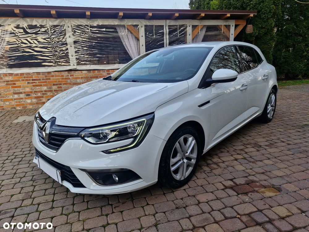 Renault Megane 1.5 Blue dCi Intens - 11