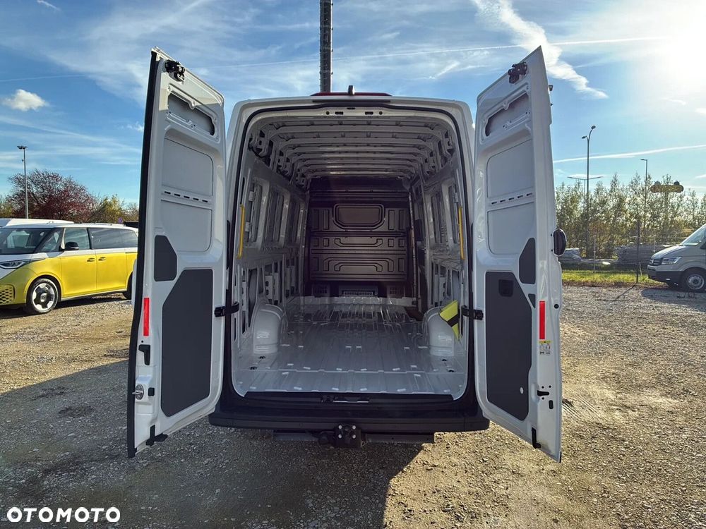 Volkswagen Crafter 35 Furgon LONG/L5H3, 2.0BiTDI 177KM, 4490mm, Wysoki dach, r.o. 4490 - 10