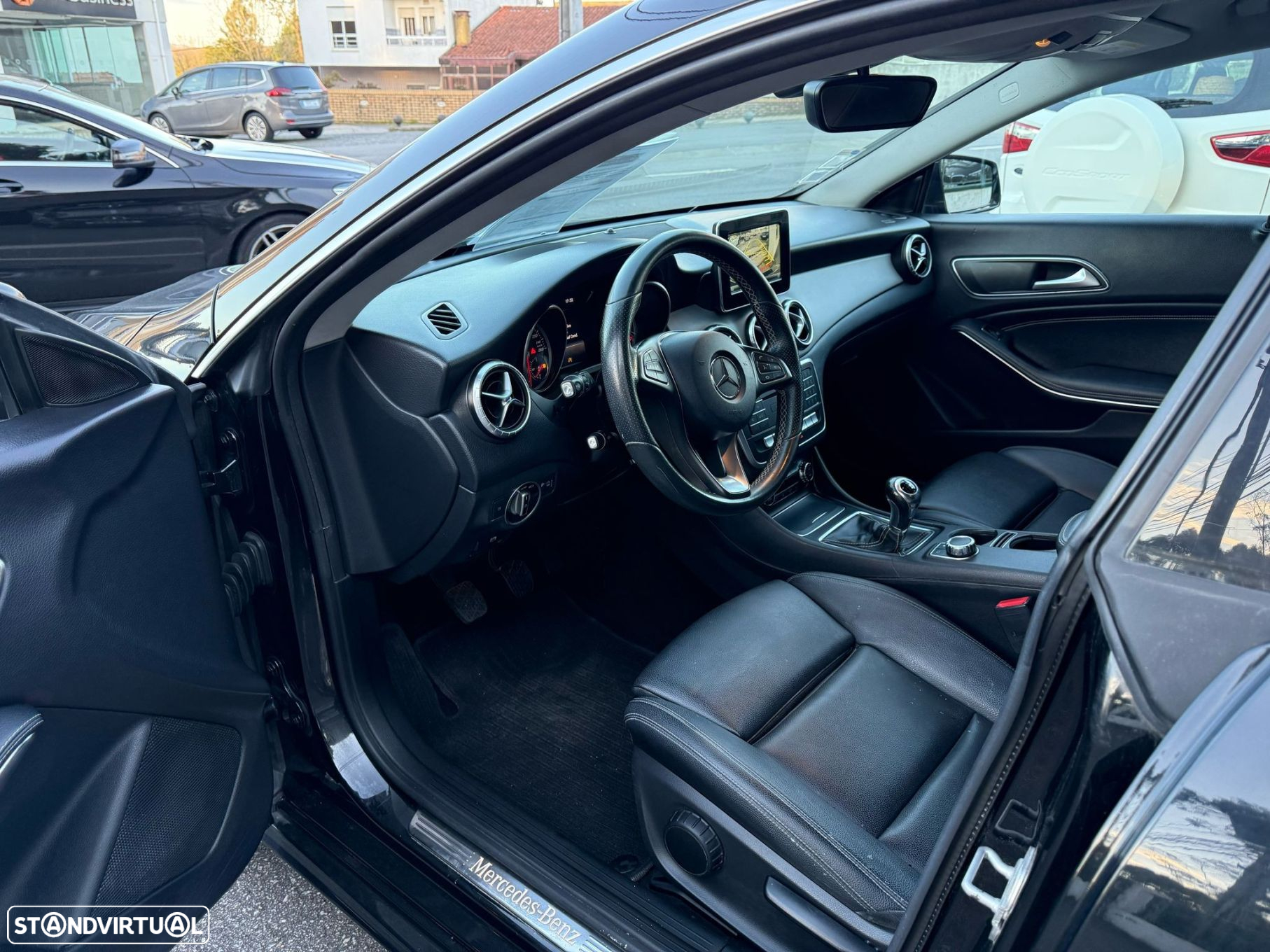 Mercedes-Benz CLA 180 d Shooting Brake Urban - 9
