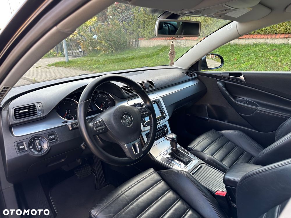 Volkswagen Passat 2.0 TDI 4Mot Highline DSG - 17