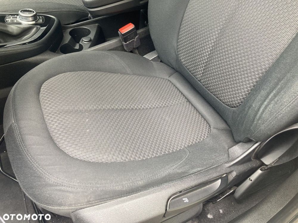 BMW Seria 2 216i - 17