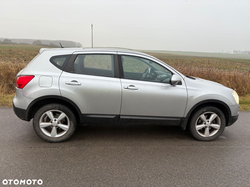 Nissan Qashqai 2.0 dCi 4x4 Tekna - 6