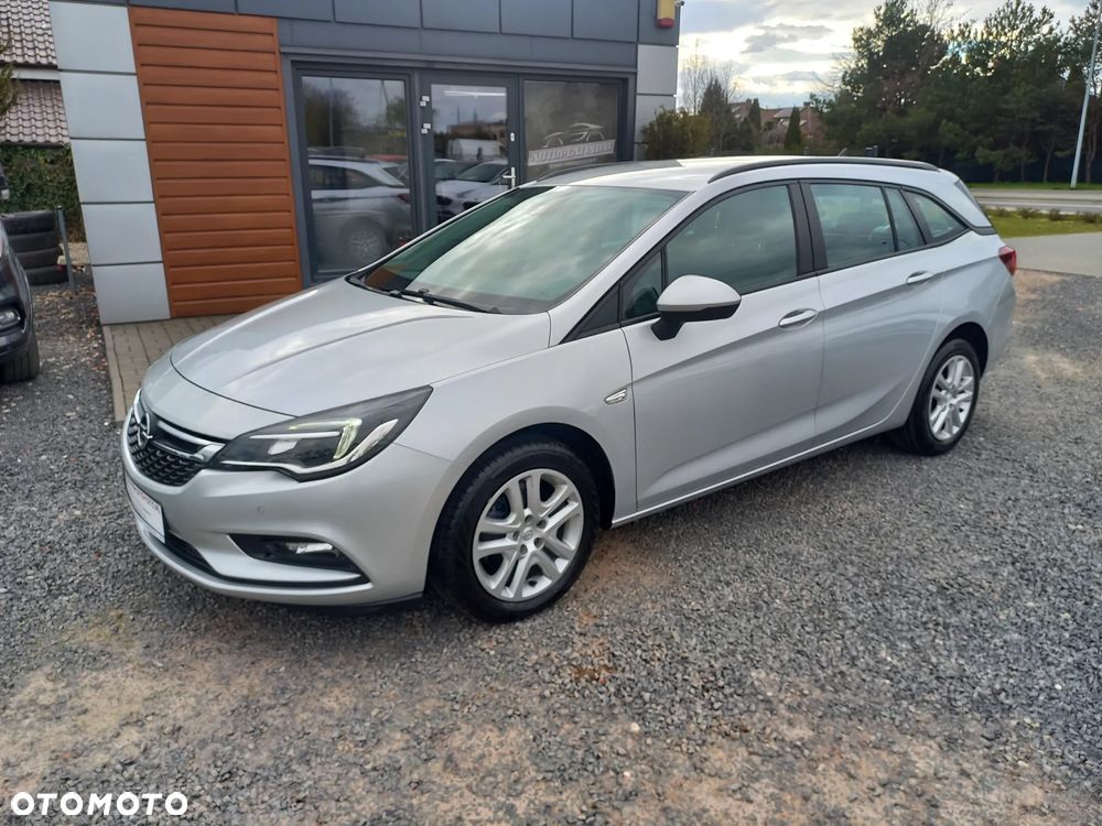 Opel Astra 1.6 CDTI Dynamic S&S - 2