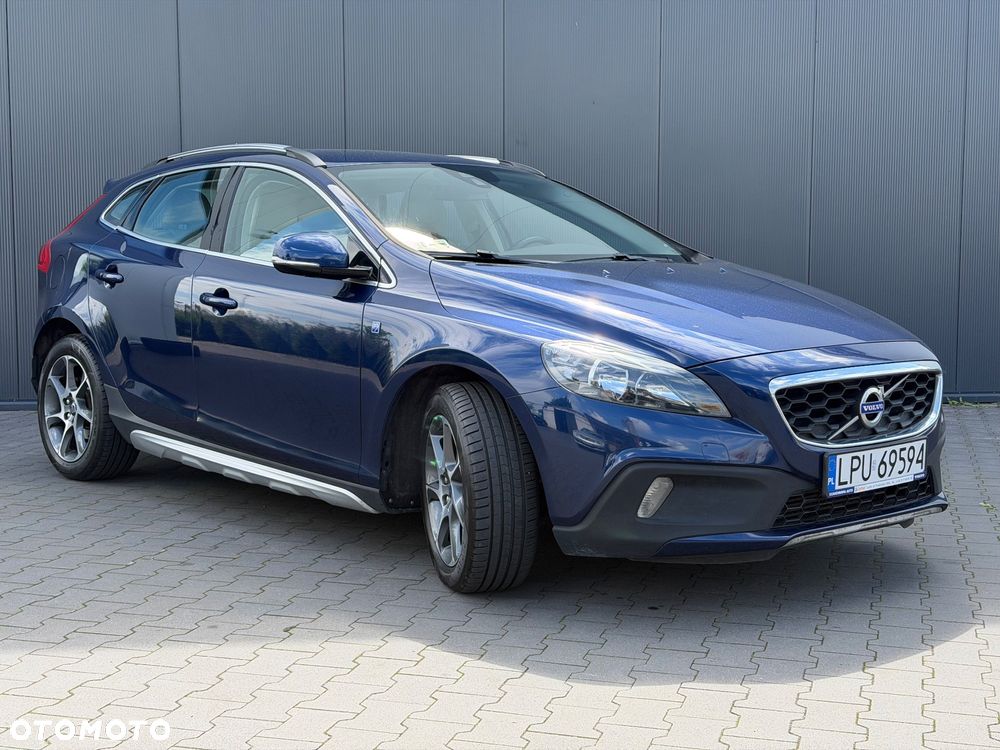 Volvo V40 T3 Drive-E R-Ocean Race - 1