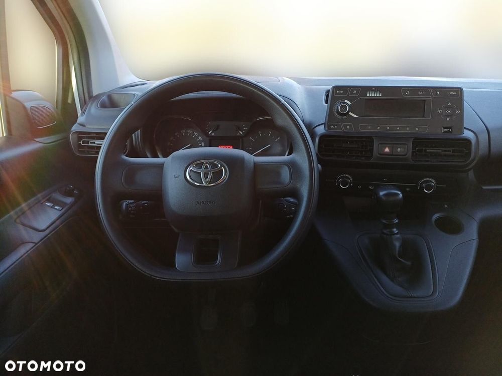 Toyota Proace City Verso 1.5 D-4D Combi - 15