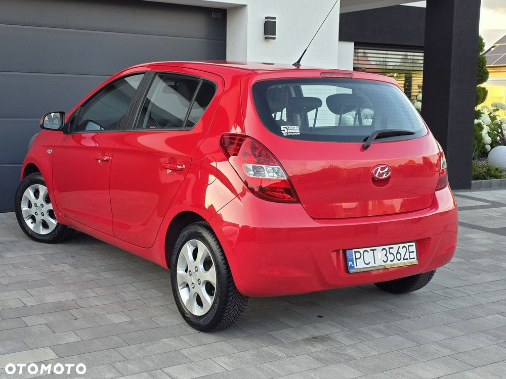 Hyundai i20 - 17