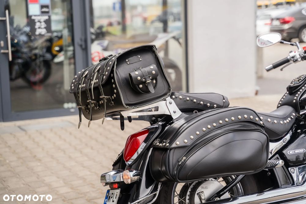 Suzuki VL 800 Volusia - 9