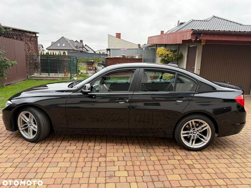 BMW Seria 3 320i Touring Sport-Aut Sport Line - 2
