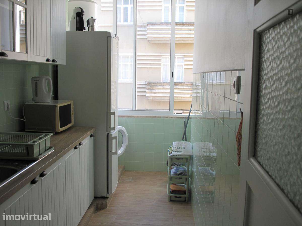 Apartamento com 1 quartos - localizado em Sete Rios Lisbon - Grande imagem: 4/7