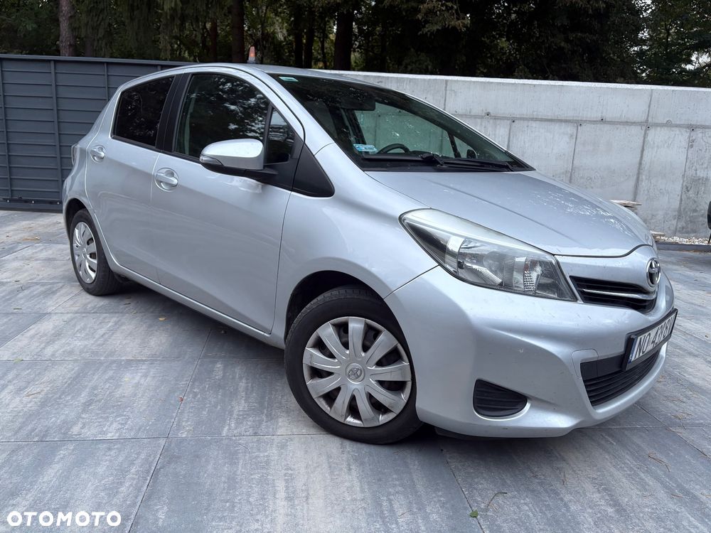Toyota Yaris 2014 photo 3