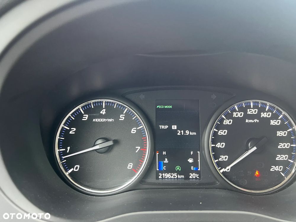 Mitsubishi Outlander - 24