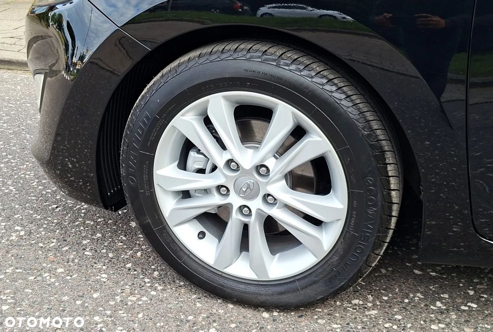 Hyundai i30 blue 1.6 CRDi Style - 17