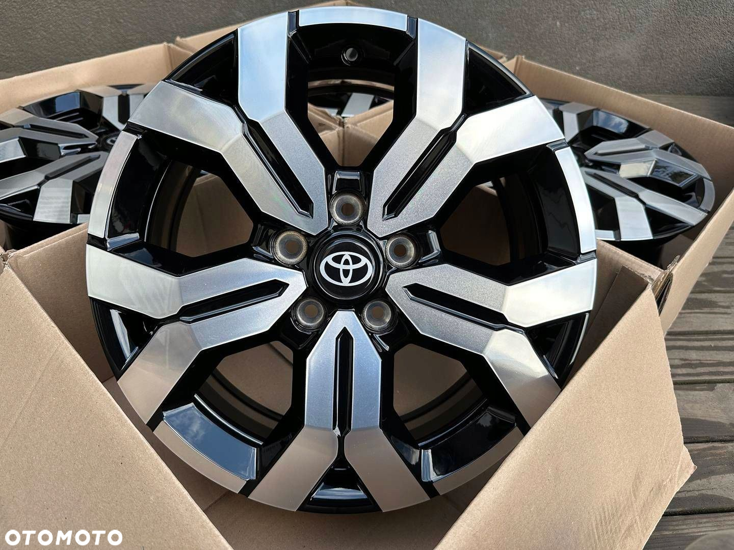 Felgi 17cali Toyota CH-R Corolla Hilux RAV4 Previa - 3