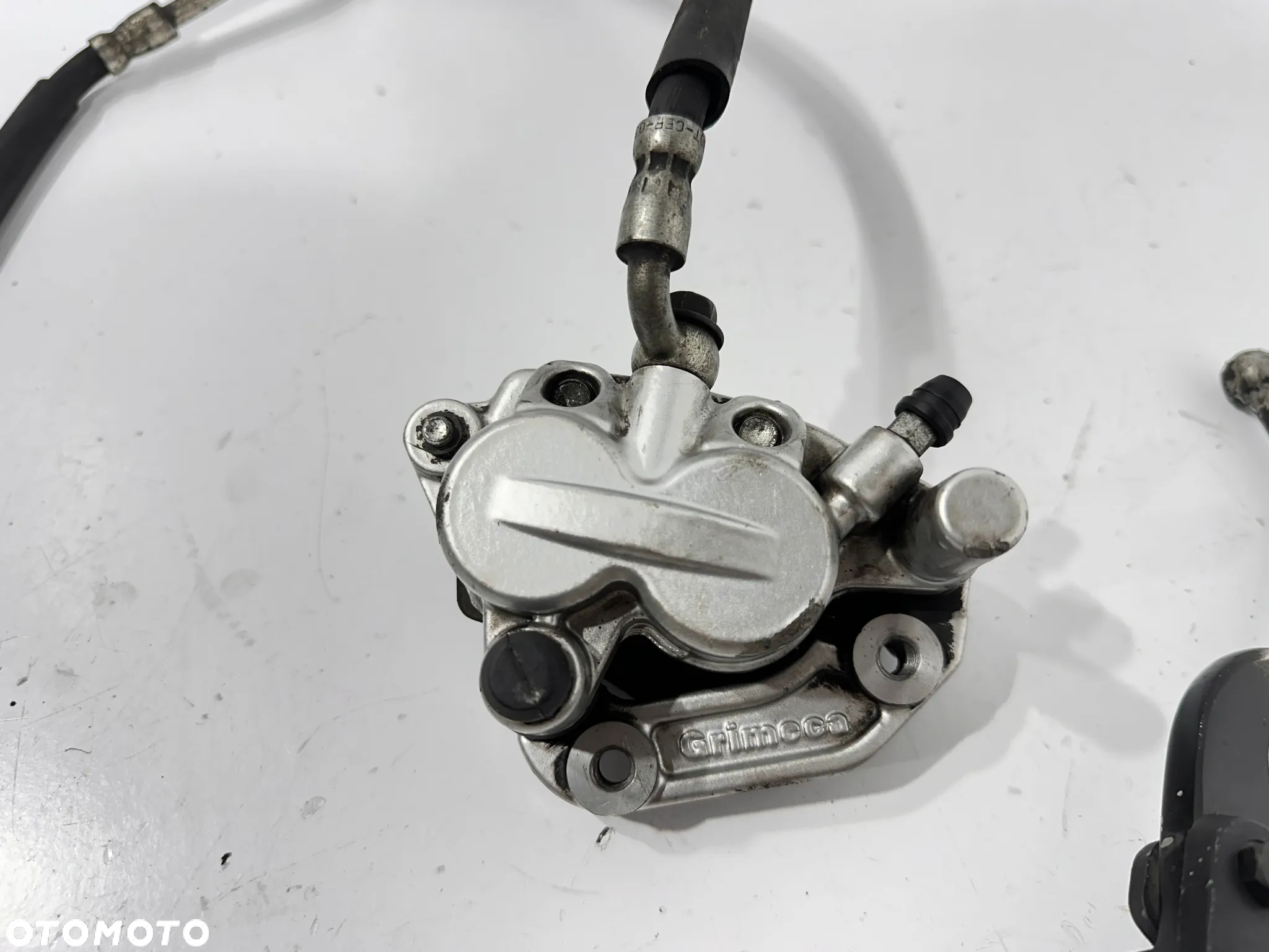 Zacisk pompa przód  Yamaha Xmax 125 X-Max 06-09r - 4