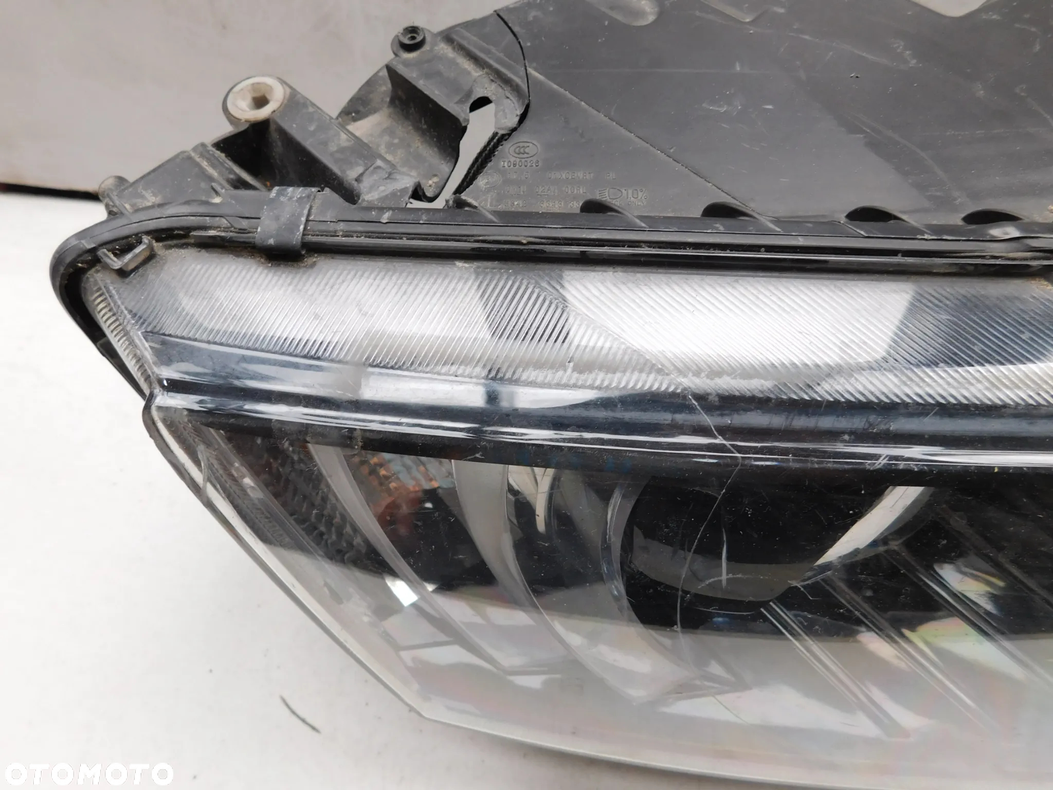 lampa prawa przód SKODA OCTAVIA III XENON SKRĘTNY EUROPA - 4