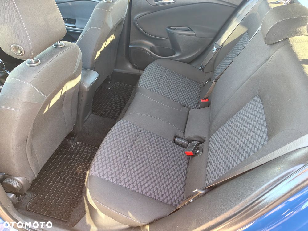 Opel Astra 1.0 T Essentia S&S - 17