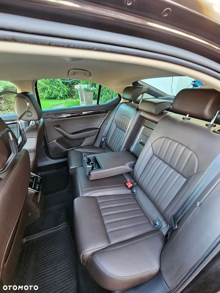 Skoda Superb 2.0 TDI L&K DSG - 12