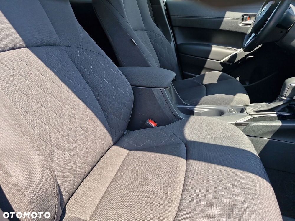 Toyota Corolla Cross - 11
