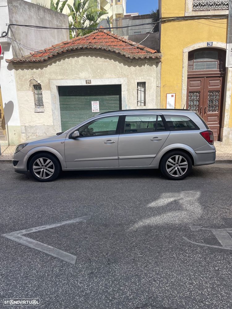 Opel Astra 1.3 CDTI Cosmo - 4