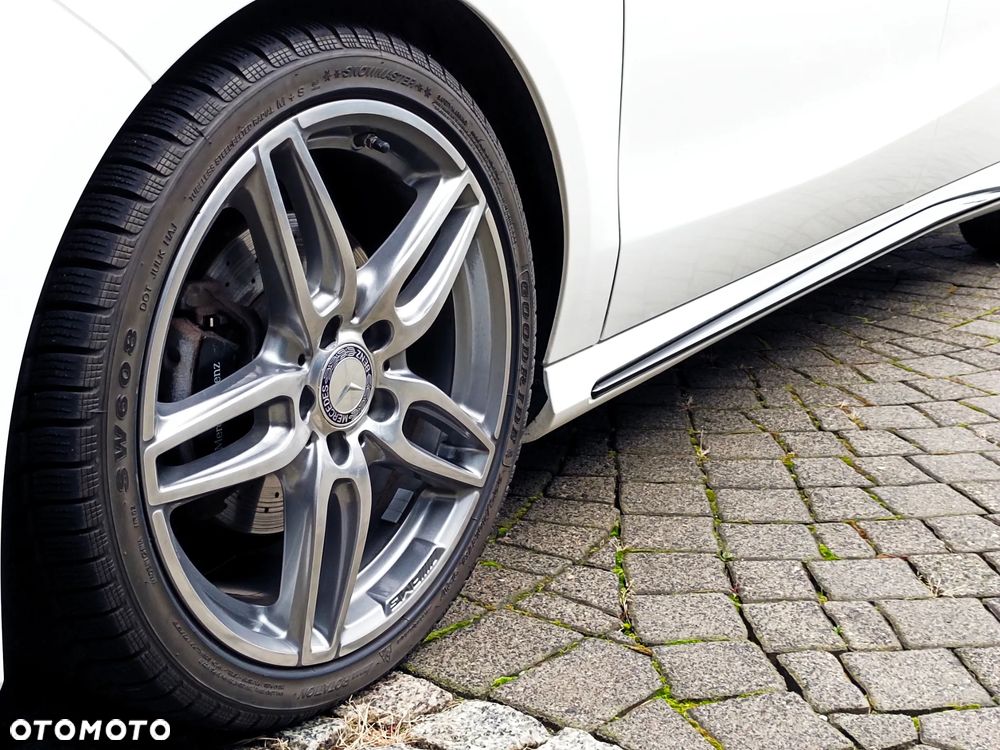 Mercedes-Benz CLA 200 AMG Line - 27